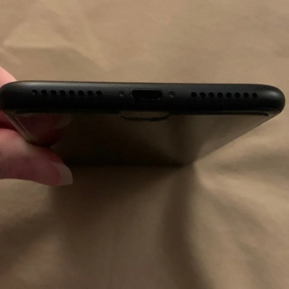 iPhone 7 Plus 32 GB Phone